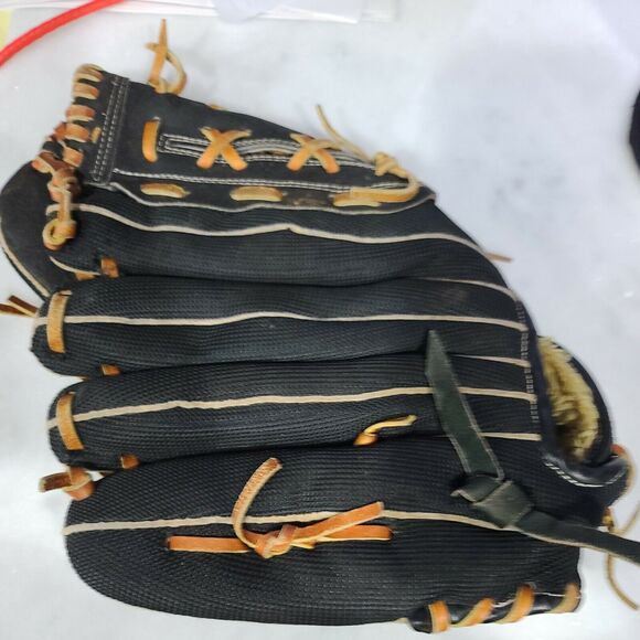 Franklin Top Grade Steerhide Baseball Glove. Left-Handed - Picture 2 of 3